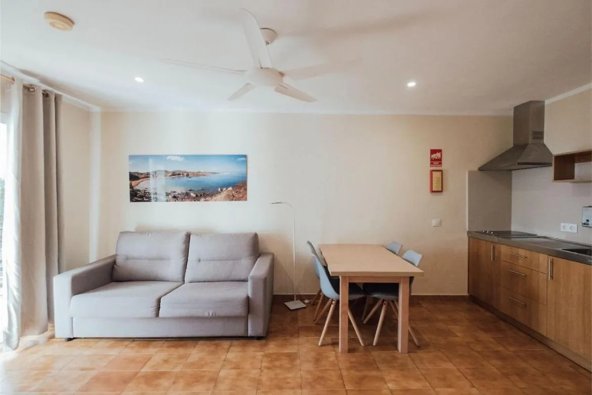Apartamentos Blancala Cala Blanca  Aparthotel Cala Blanca (Menorca)