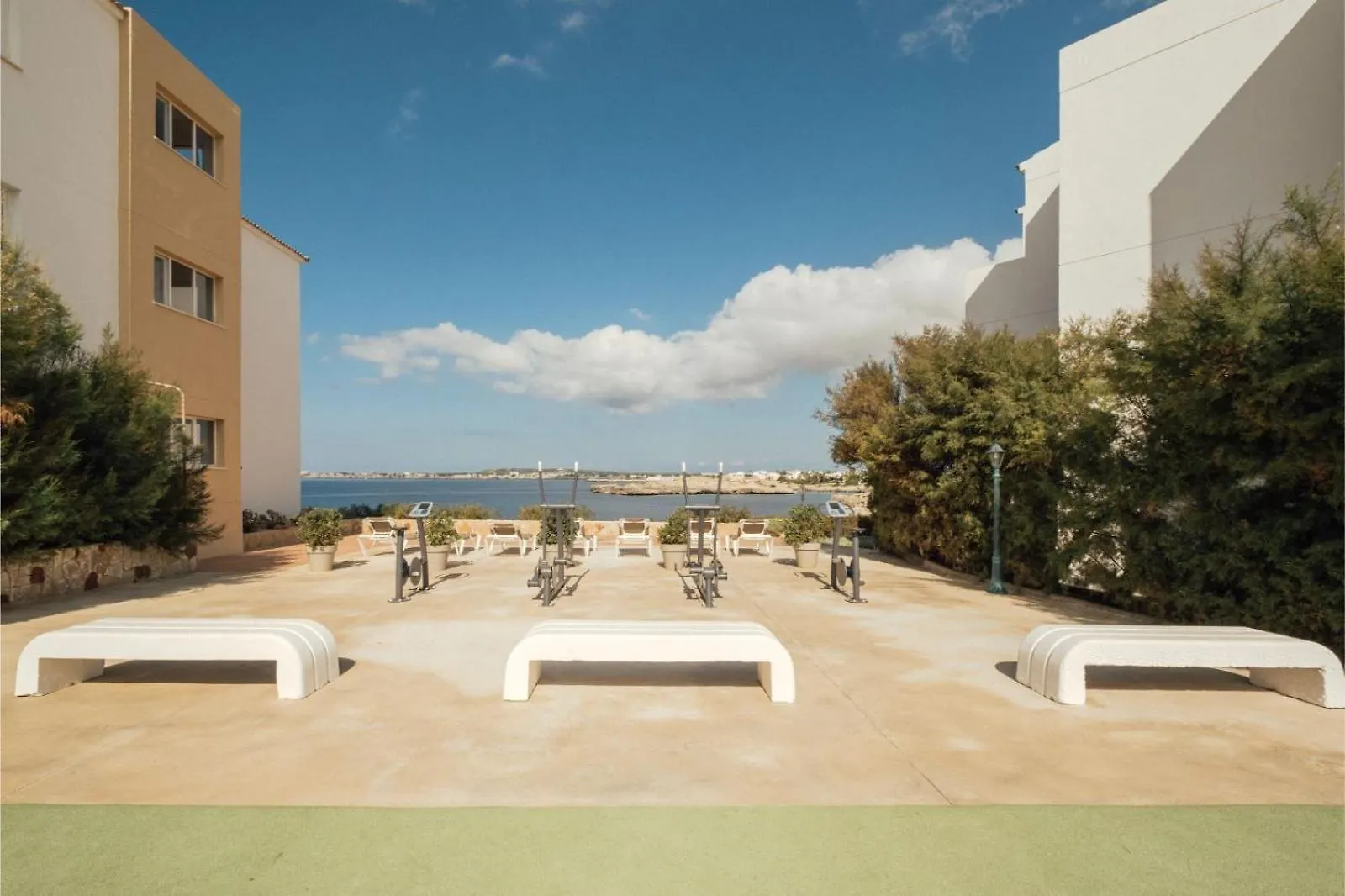 Aparthotel Apartamentos Blancala Cala Blanca