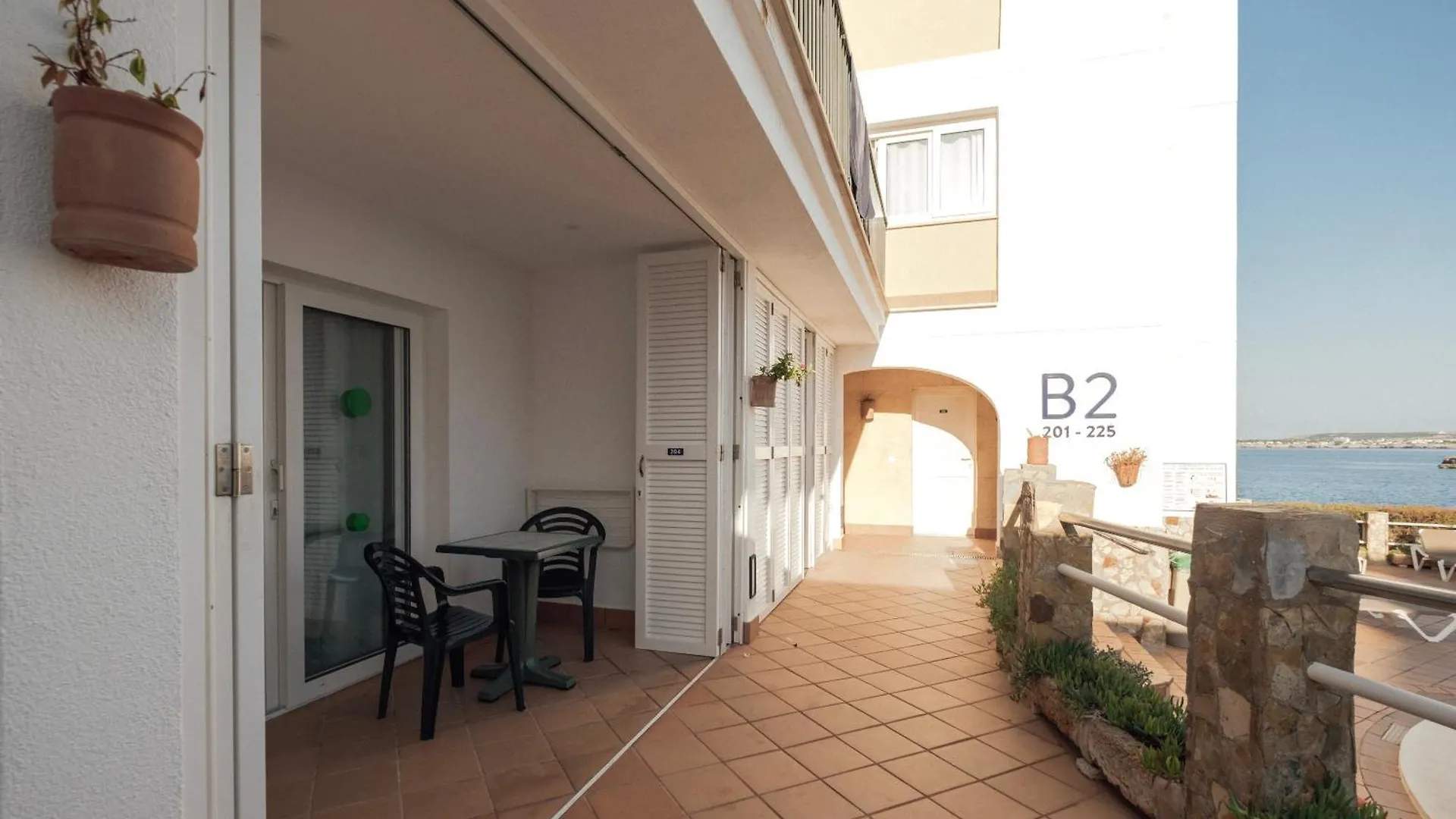 Apartamentos Blancala Cala Blanca  2*, Cala Blanca (Menorca)