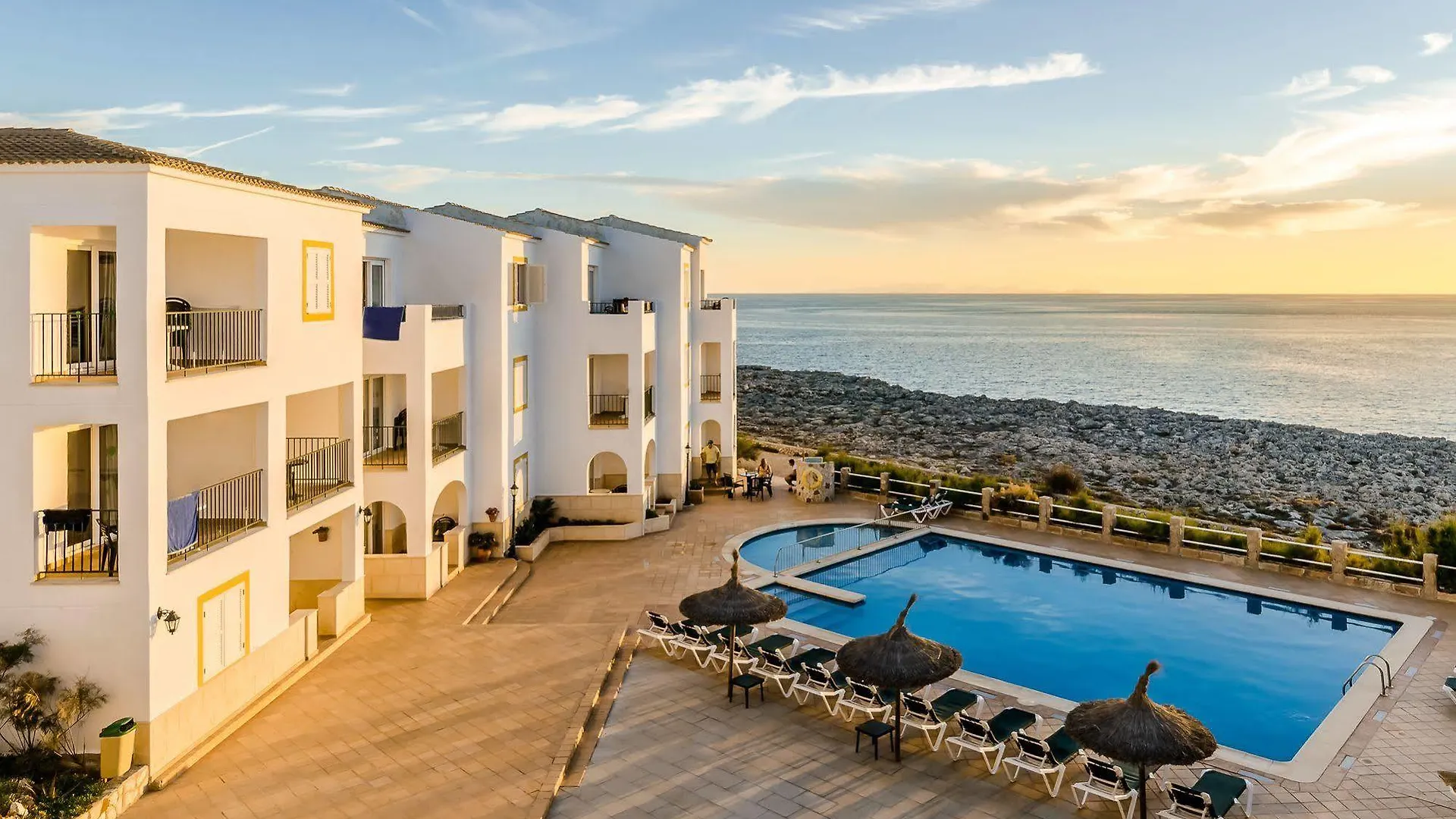 Apartamentos Blancala Cala Blanca